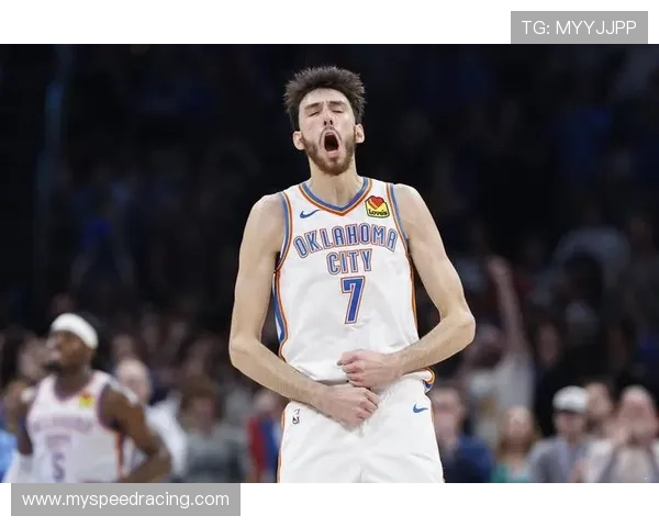 霍姆格伦背伤管理，雷霆内线轮换遇考验